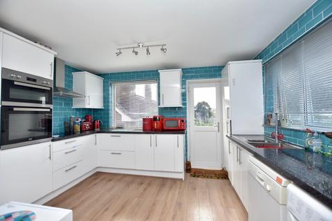 4 bedroom semi-detached house for sale - Westfield Avenue North, Saltdean BN2