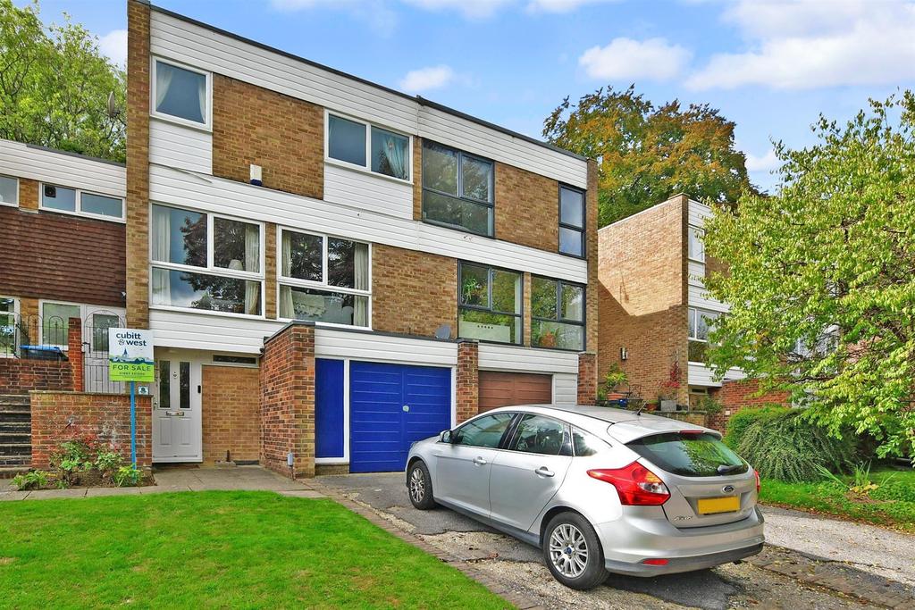 Greenwood Gardens, Caterham, Surrey 4 bed townhouse £525,000