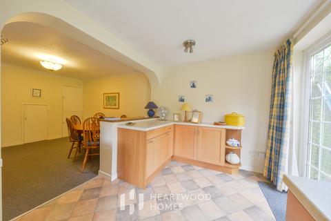 38 Cherry Tree Avenue, London Colney, St Albans, AL2 1RX