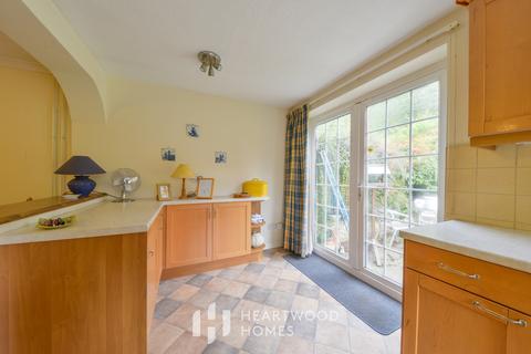 38 Cherry Tree Avenue, London Colney, St Albans, AL2 1RX