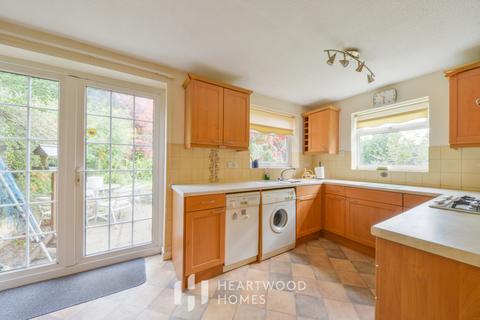 38 Cherry Tree Avenue, London Colney, St Albans, AL2 1RX