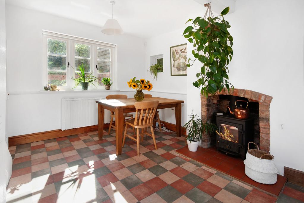 Kitchen dining room