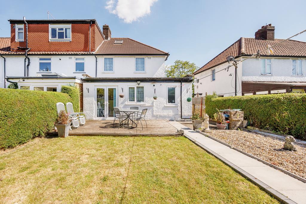 Saxon Drive, Acton, W3 3 bed end of terrace house - £725,000