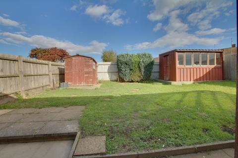 2 bedroom detached bungalow for sale - James Gage Close, Chatteris