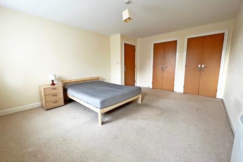 2 bedroom apartment to rent, Sidings Court, Warrington