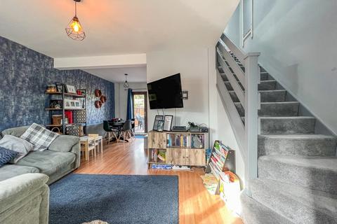 6 Allerton Close, Rochford, SS4 3AR