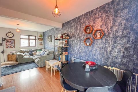 6 Allerton Close, Rochford, SS4 3AR