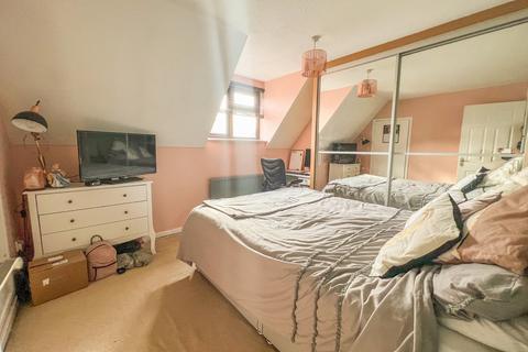 6 Allerton Close, Rochford, SS4 3AR