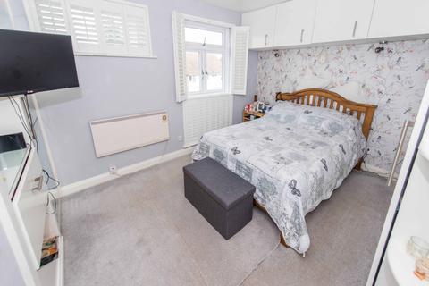 116 Waleton Acres, Wallington, SM6 8PY