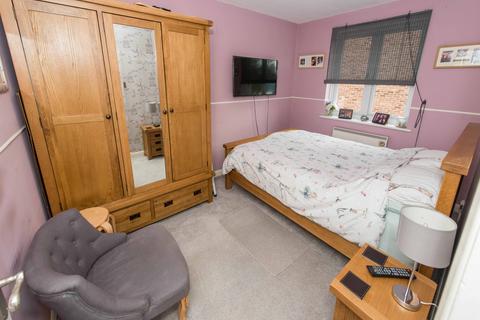 116 Waleton Acres, Wallington, SM6 8PY