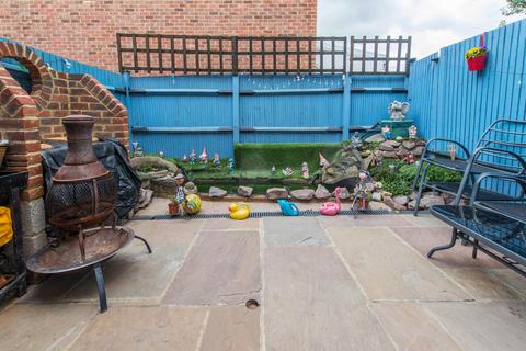 116 Waleton Acres, Wallington, SM6 8PY