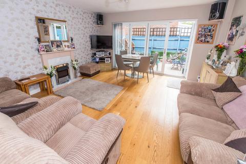 116 Waleton Acres, Wallington, SM6 8PY