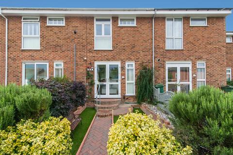 116 Waleton Acres, Wallington, SM6 8PY