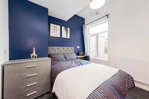 undefined, Oldham Road, Failsworth, Manchester, M35