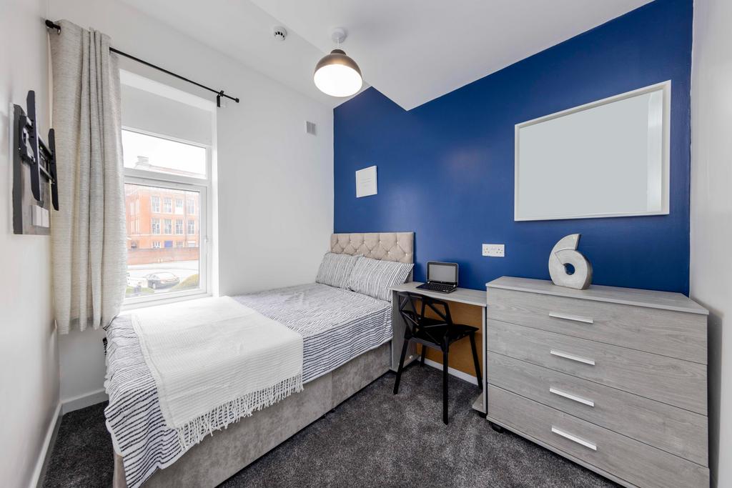 Oldham Road, Failsworth, Manchester, M35