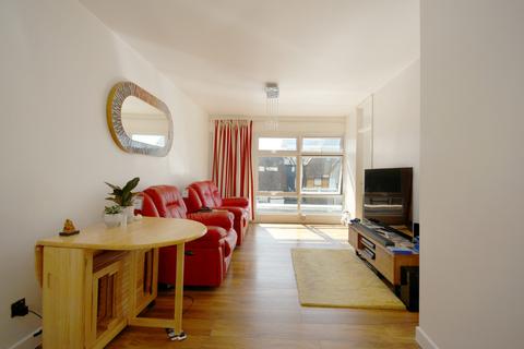 2 bedroom maisonette for sale - Peach Street, Wokingham