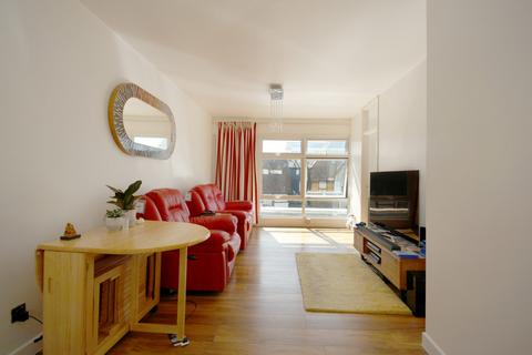 2 bedroom maisonette for sale, Peach Street, Wokingham