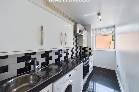 2 bedroom maisonette for sale, Peach Street, Wokingham