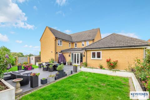 21 Litten Close, Collier Row, Romford, RM5 2LG