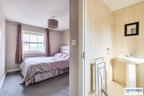 21 Litten Close, Collier Row, Romford, RM5 2LG