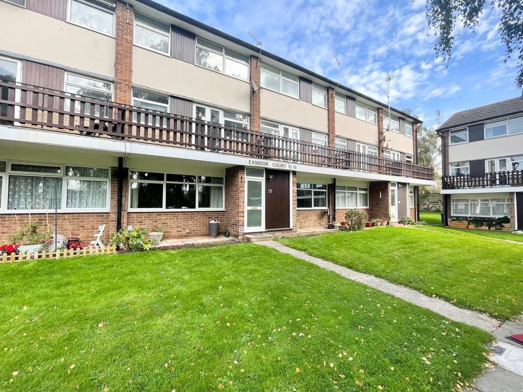 Exmoor Drive, Worthing, BN13 2JL 2 bed ground floor flat £1,100 pcm