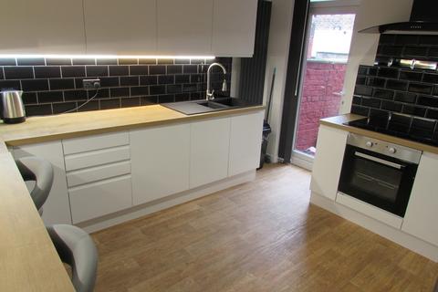 6 bedroom terraced house to rent, Adelaide Road, Kensington, Liverpool