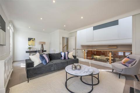 26 Hyde Park Gardens Mews, London, W2 2NX
