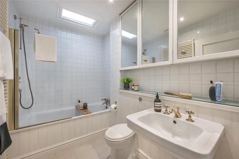 26 Hyde Park Gardens Mews, London, W2 2NX