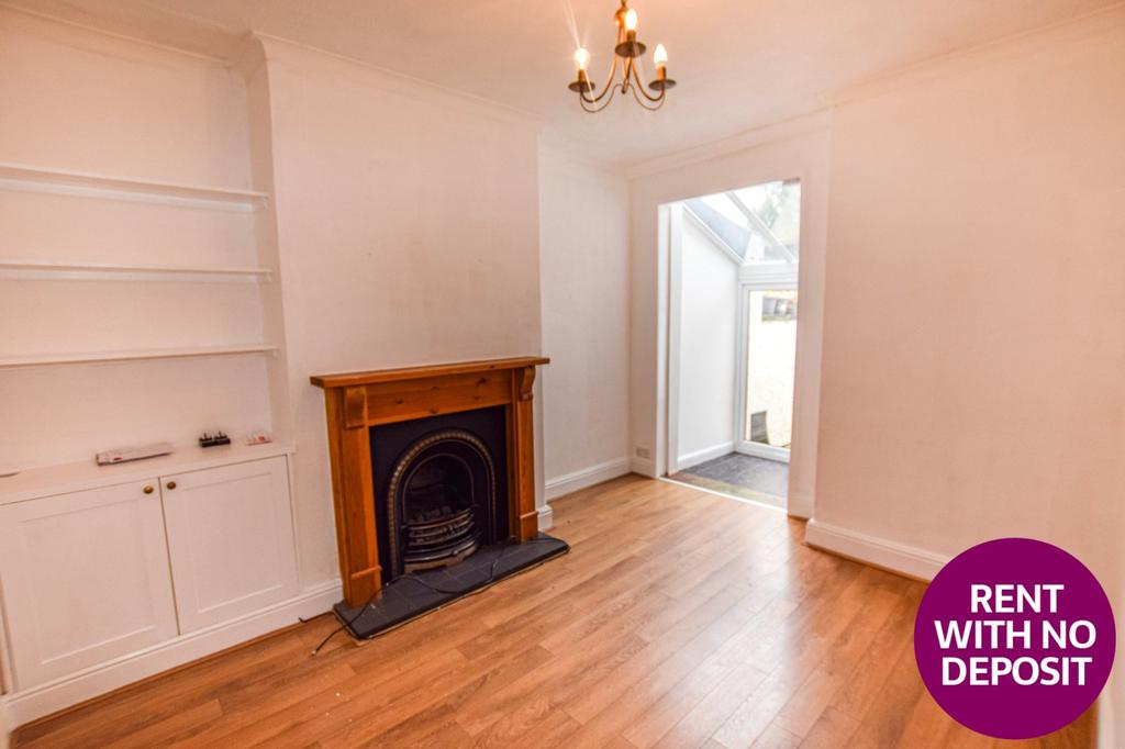 Borough Road, Altrincham, WA15 2 bed terraced house £1,150 pcm (£265 pw)