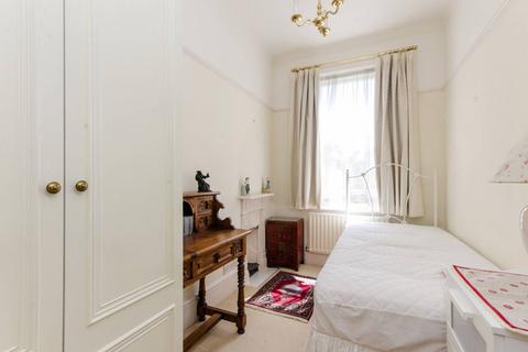 3 bedroom flat to rent, Alwyne Road, Wimbledon, London, SW19