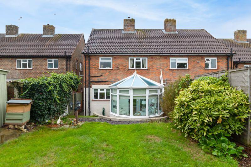 Sunnybank, Warlingham 3 bed semidetached house £545,000