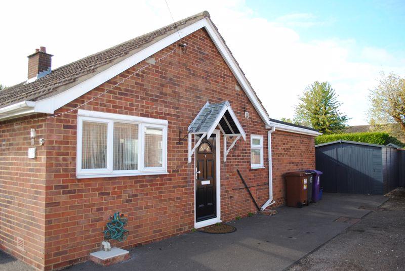 Elm Walk, Royston 2 bed semidetached bungalow for sale £359,995