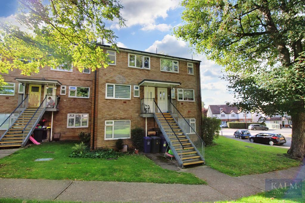Haygarth, Knebworth SG3 2 bed £1,100 pcm (£254 pw)