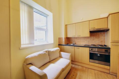 1 bedroom flat to rent - Tower House, City Centre,