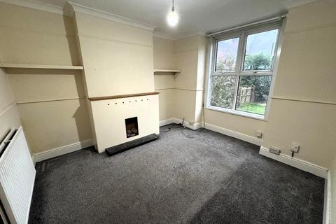 4 bedroom terraced house to rent, The Grove, Sherwood, Nottingham, NG5 2LJ
