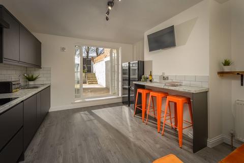 1 bedroom in a house share to rent, Old Durham Road, Gateshead NE8