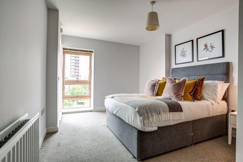 Horizon, Broad Weir, Bristol, BS1 1 bed apartment £250,000