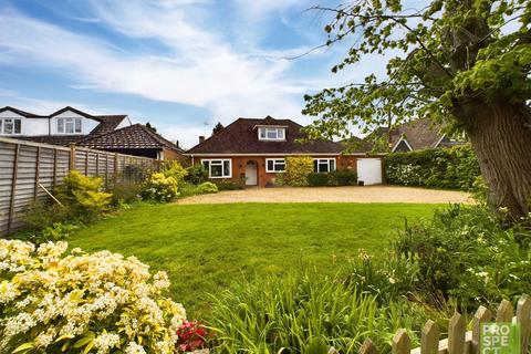 4 bedroom bungalow for sale, Swallowfield Street, Reading, Berkshire, RG7