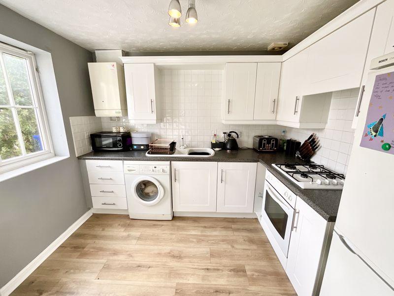 Chatsworth Park Avenue, Hanford 3 bed terraced house £195,000