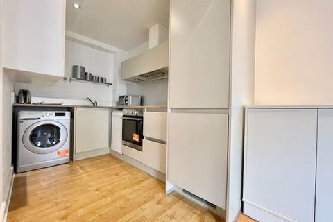 1 bedroom apartment to rent, Hereford Road, E3