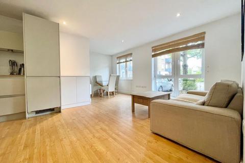 1 bedroom apartment to rent, Hereford Road, E3