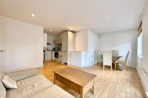 1 bedroom apartment to rent, Hereford Road, E3