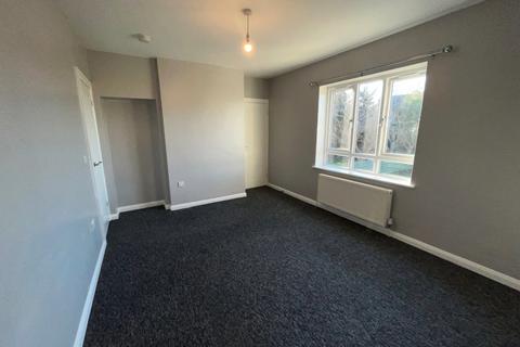 2 bedroom flat to rent, Crewe Place, Edinburgh, EH5 2LN