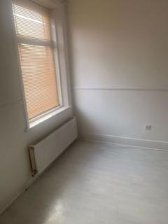 2 bedroom apartment to rent, Disraeli Street, Blyth NE24