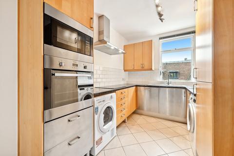 5 bedroom flat to rent, Connaught House, Mount Row, London