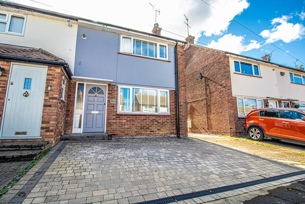 Connaught Gardens, Braintree, CM7 2 bed semidetached house £290,000