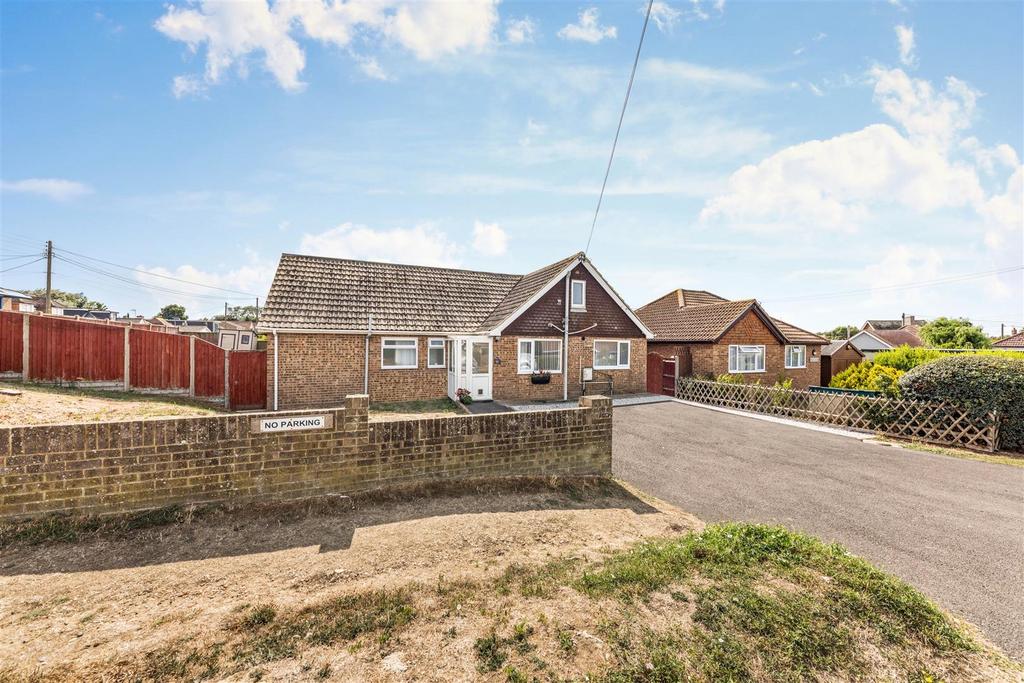 Coast Drive, Greatstone, New Romney 5 bed detached bungalow for sale £380,000