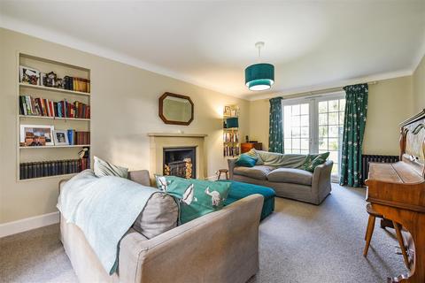 Willow Cottage Nutburn Road, North Baddesley, Southampton, SO52 9BG