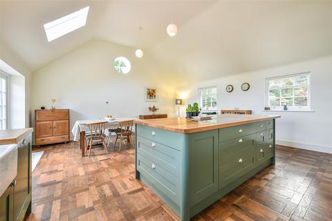 Willow Cottage Nutburn Road, North Baddesley, Southampton, SO52 9BG