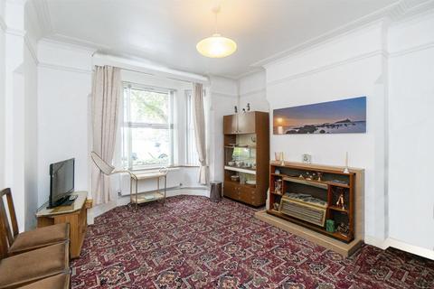 220 Bathley Street, Nottingham, NG2 2ER